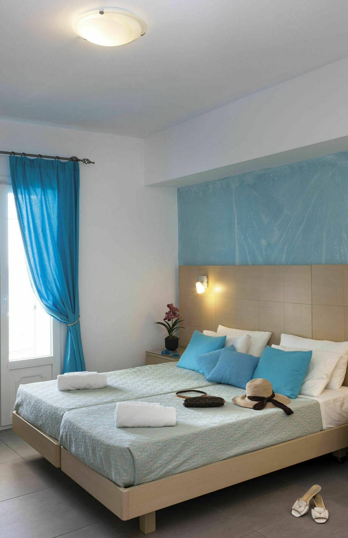 Blue Harmony Hotel Кіні Екстер'єр фото