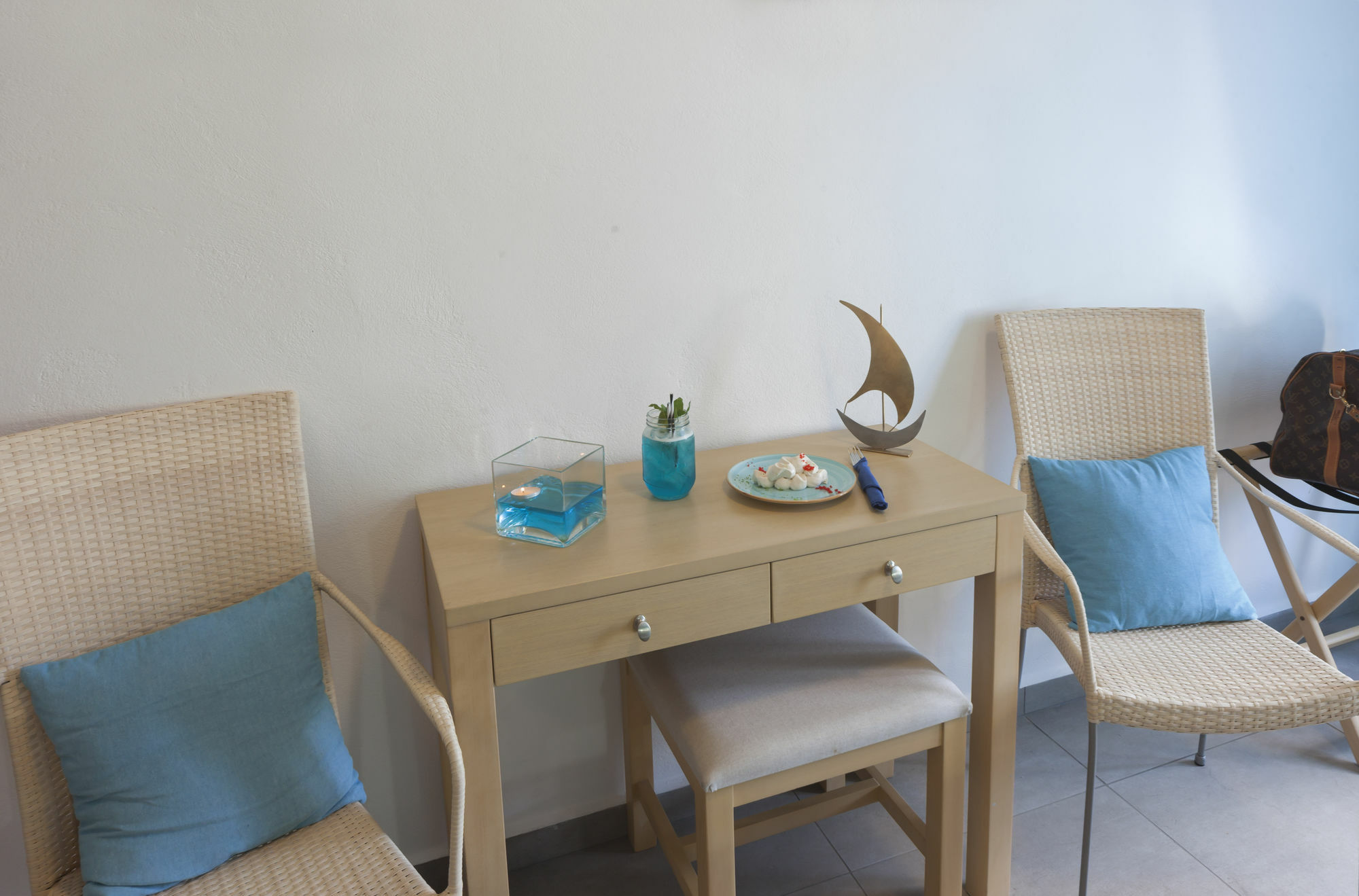 Blue Harmony Hotel Кіні Екстер'єр фото