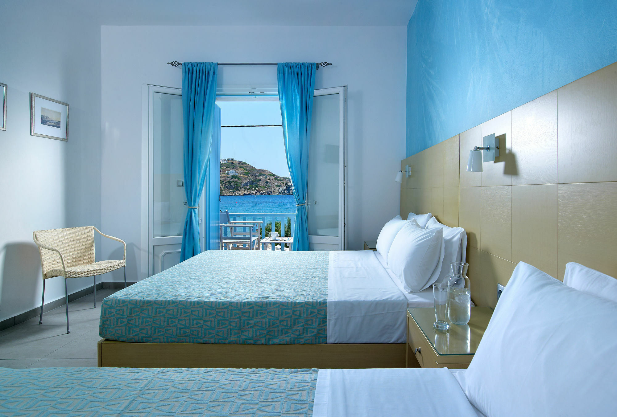 Blue Harmony Hotel Кіні Екстер'єр фото