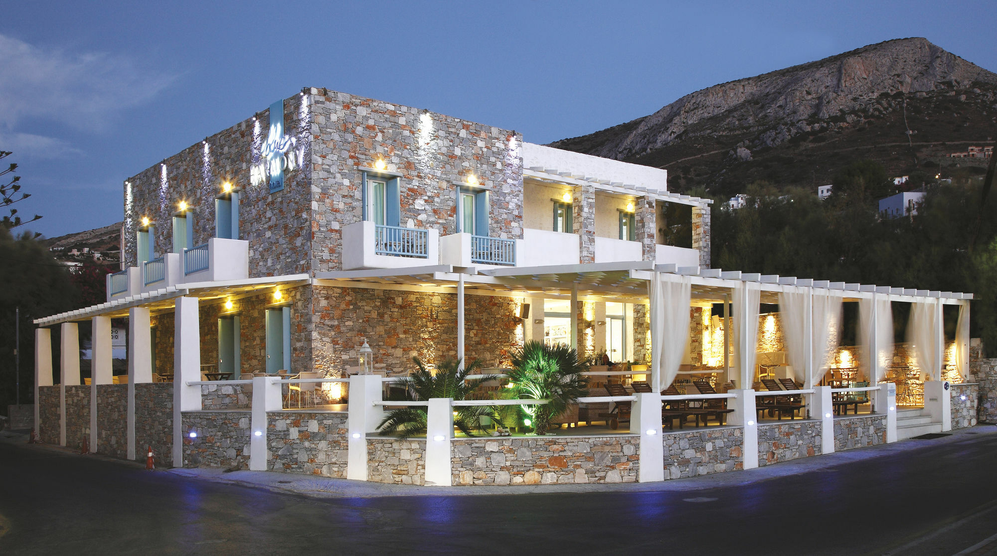Blue Harmony Hotel Кіні Екстер'єр фото