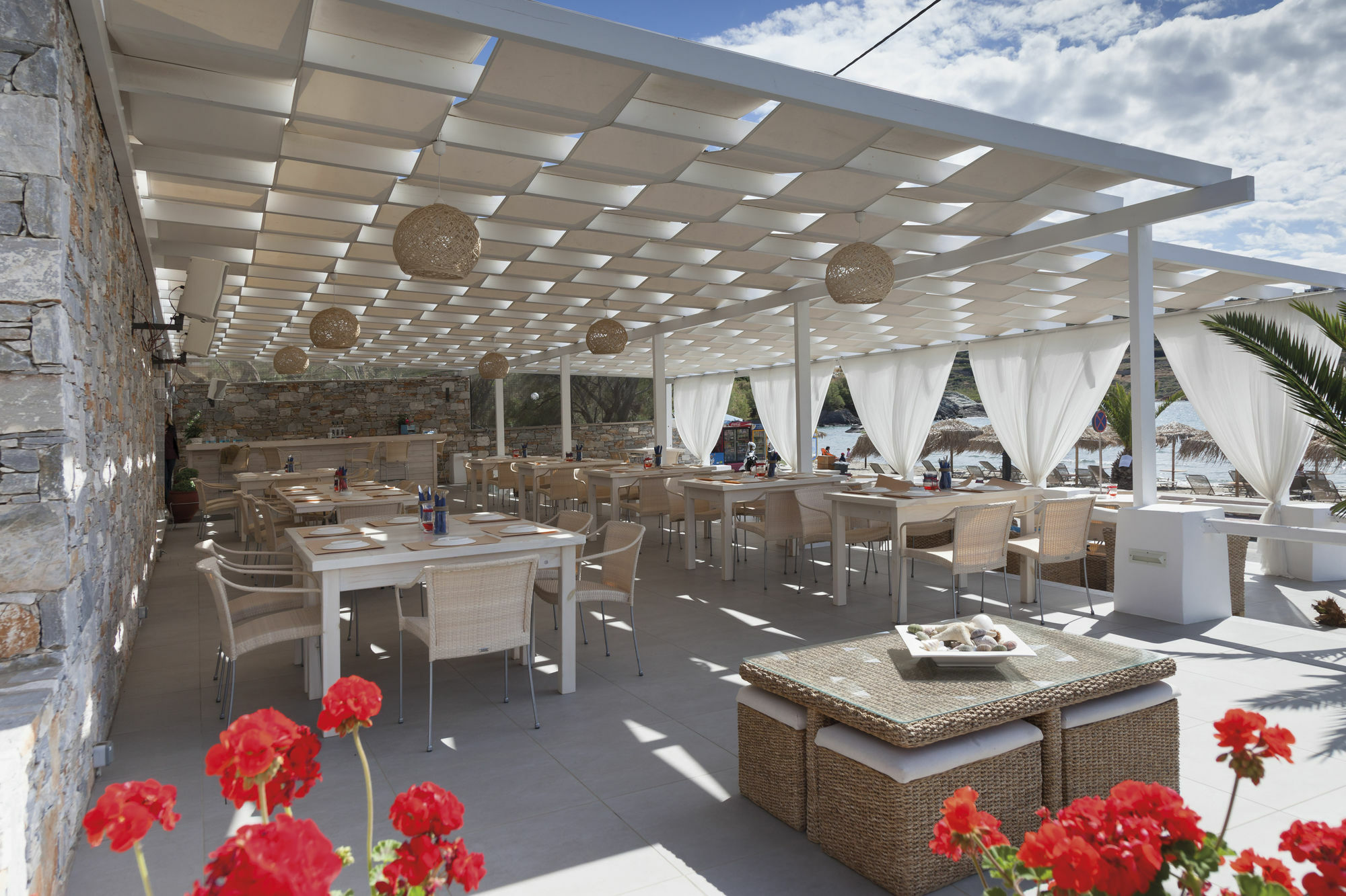 Blue Harmony Hotel Кіні Екстер'єр фото