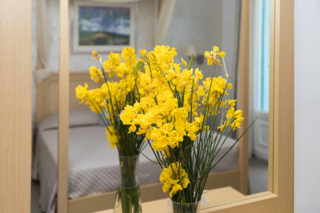 Blue Harmony Hotel Кіні Екстер'єр фото
